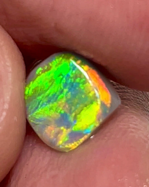 Stunning Lightning Ridge Knobby Rub 1.30cts Jewellery Quality stone Gorgeous mix of patterns and Bright full spectrum of colours 8x7x2mm  NSW040