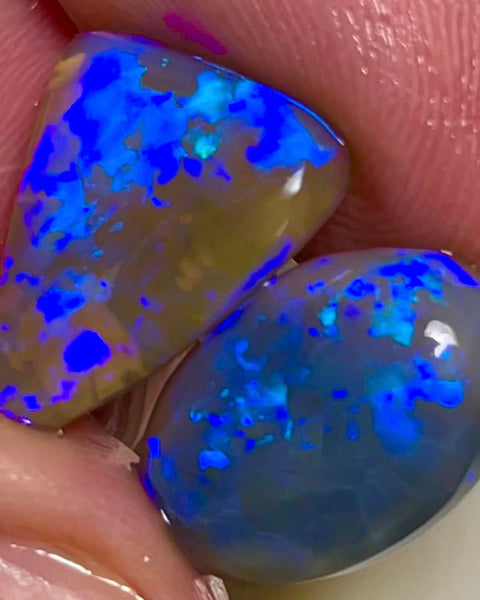 Lightning Ridge Rough / Rub Dark Base Crystal opal Pair Miners Bench® High dome knobby 12.2cts Gorgeous Bright Fires 16x12x5mm & 16x13x3mm MFB02