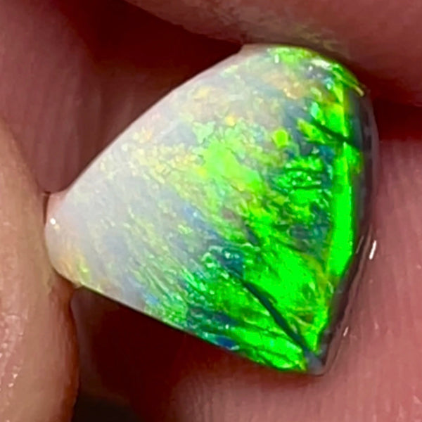 Lightning Ridge Opal Dark Crystal Rough Rub 1.95cts Stunning face with Bright Green dominant fires 10x9x2.5mm 1331