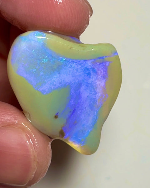 Lightning Ridge Rough Opal 29cts Nice sized untouched Crystal Seam formation Gorgeous Bright fires in bar to carve/cut/collect 30x25x7mm 1333