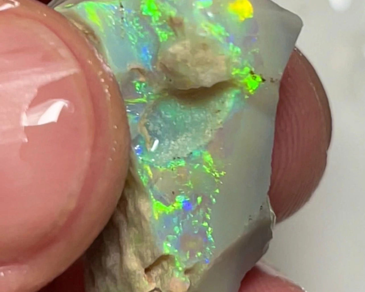 Lightning Ridge Dark Base Seam opal rough 20.50cts Bright Multicolours to Cut or carve 26x16x7 mm NSW083