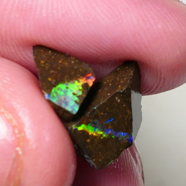 Queensland Boulder Boulder opal 5cts rough / Rubs Winton Bright Electric Multifires 13x9x3mm & 6x4x3mm 0606