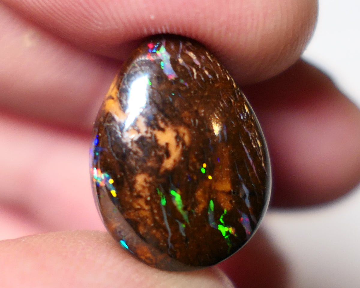 Winton Boulder Matrix Opal Gem stone 17.5cts Jewellery Grade  N5 Body Tone B3 Brightness Stunning Display of Bright Blue Yellow & greens Fires 18x13x9mm FB03