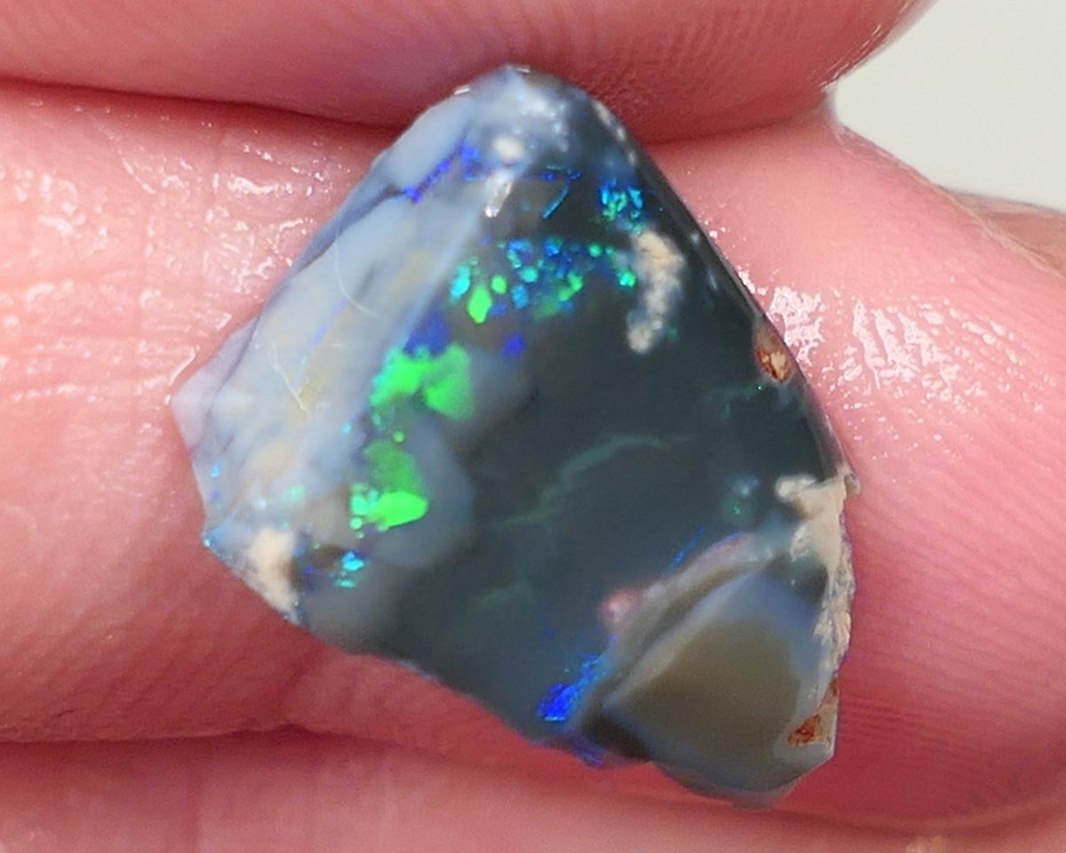 Lightning Ridge Opal Black Base Seam Rough Rub 4.7cts Stunning Bright Blues & greens 15x12x5mm 0623