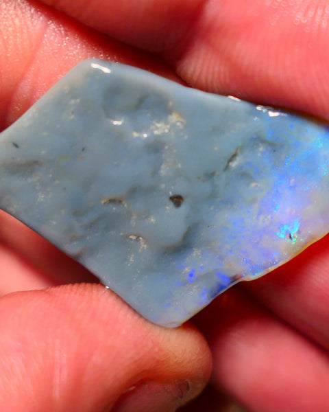 Lightning Ridge Rough Opal 13cts Nice sized Dark Crystal Seam Gorgeous Bright fires in bar to carve 33x26x3mm 1316