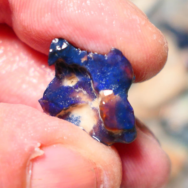 Lightning Ridge Rough Opal 8.50cts Black knobby formation showing some nice Blues 20x18x11mm 1343