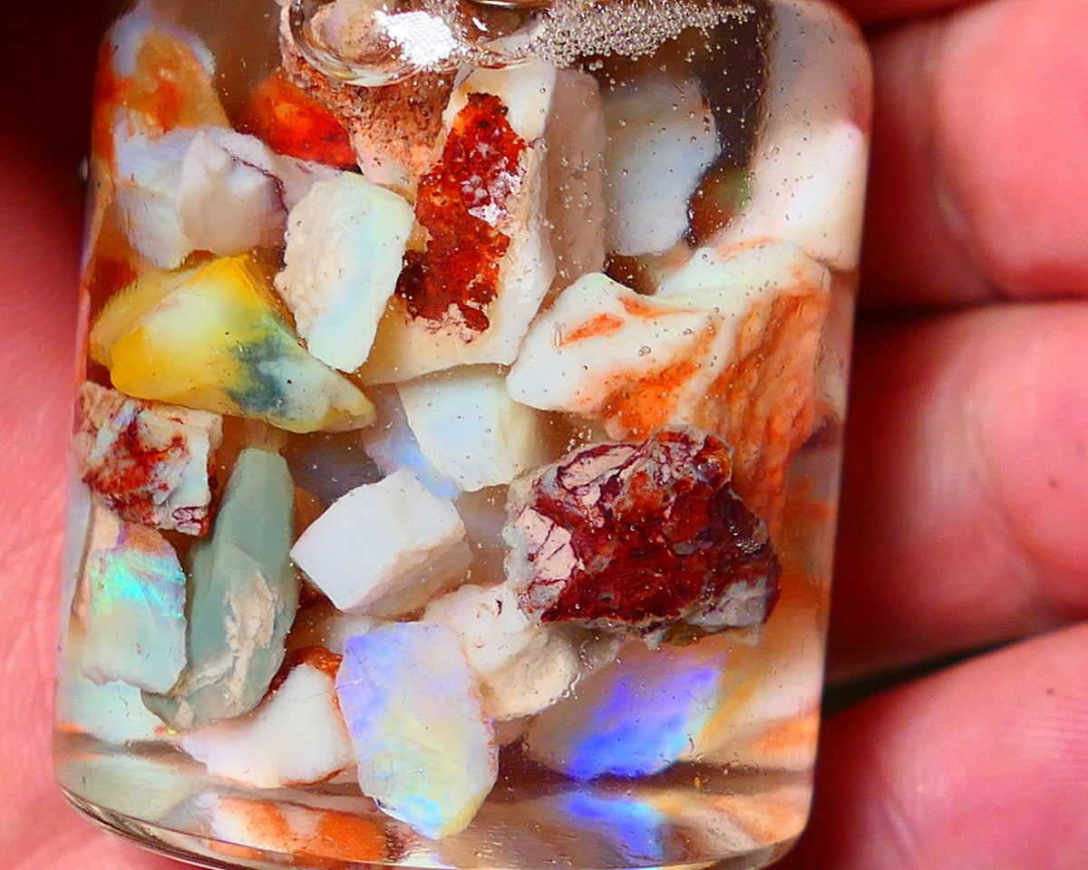 Coober Pedy Opal Rough Parcel Light & Crystal 120cts Gamble but has lots Multicolours / colours to go at 15mm to chip size CPJAR03