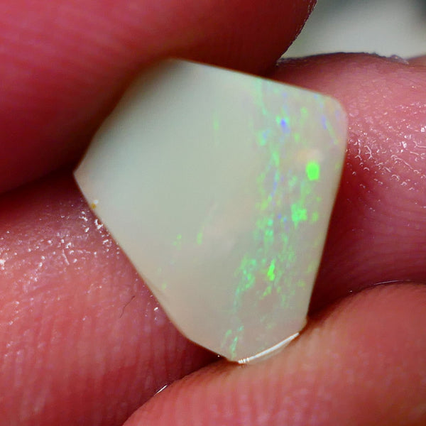 Lightning Ridge Rough / Rub Dark Seam opal 3cts Nice Multifires in stripe 13x11x3mm NS095