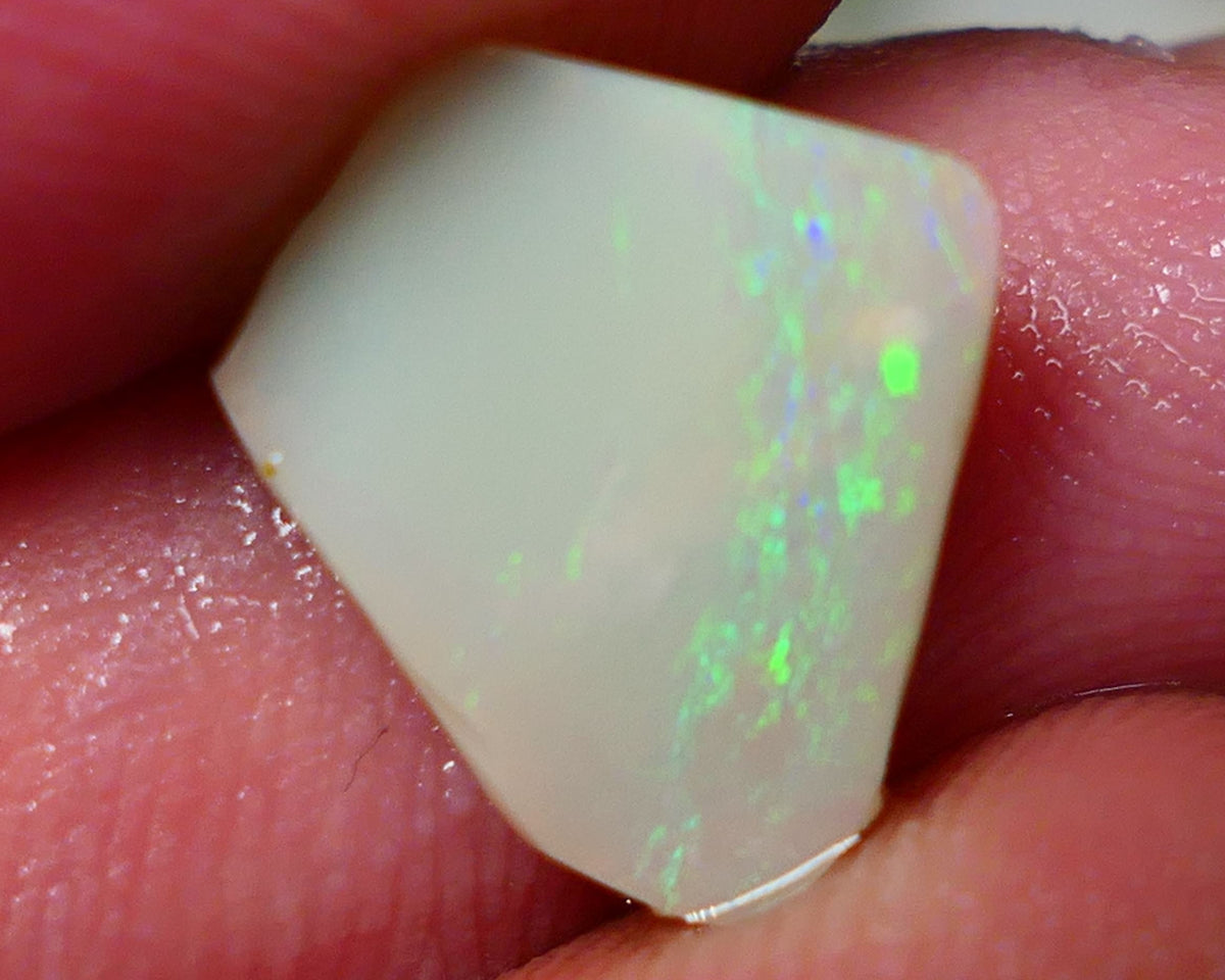 Lightning Ridge Rough / Rub Dark Seam opal 3cts Nice MultiFires  in stripe 13x11x3mm NS095