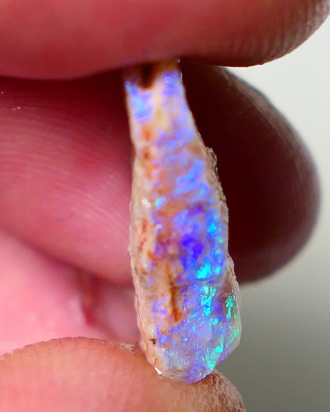 Coober Pedy Rough Opal 7.50cts Crystal/Light Seam showing nice Blue/Green Colours in flat bar 19x14x5mm NS199