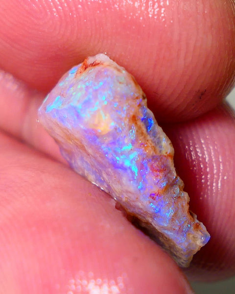 Coober Pedy Rough Opal 7.50cts Crystal/Light Seam showing nice Blue/Green Colours in flat bar 19x14x5mm NS199