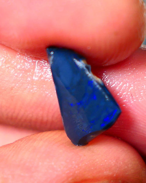 Lightning Ridge Rough Rub Picture stone Opal 2.15cts Dark Base Seam Blue Fires exposed to face 14x9x3mm RL009