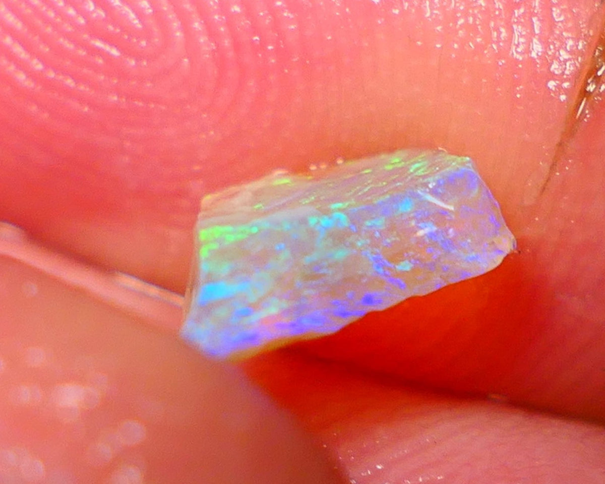 Lightning Ridge Rough Opal 0.90cts Crystal Seam showing Bright Green/Yellow/Blue Dominant colours 9x7x2.5mm NS320