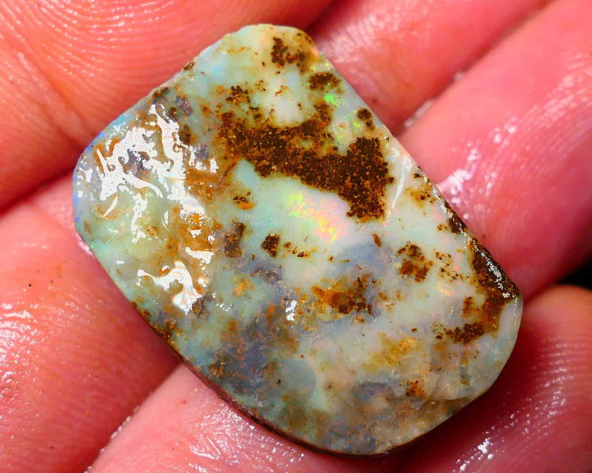 Queensland Boulder / Matrix opal 35cts rough/rub Winton Flashes of Orange fires showing in a vein ALP013