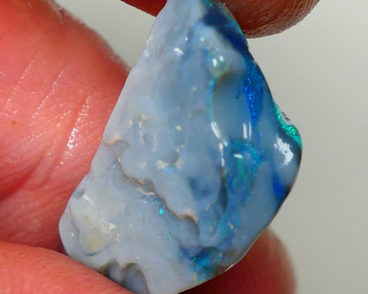 Lightning Ridge Rough Opal 17.00cts Dark Base Seam Bright  Gorgeous Green/Blue Bar 27x12x9mm NS347