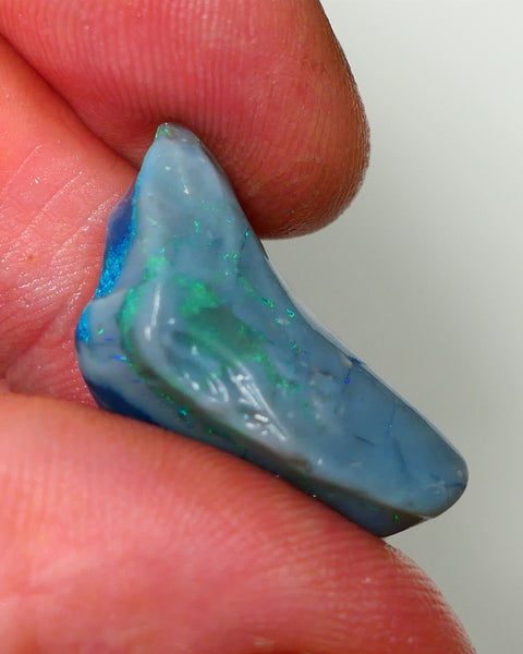 Lightning Ridge Rough Opal 17.00cts Dark Base Seam Bright  Gorgeous Green/Blue Bar 27x12x9mm NS347