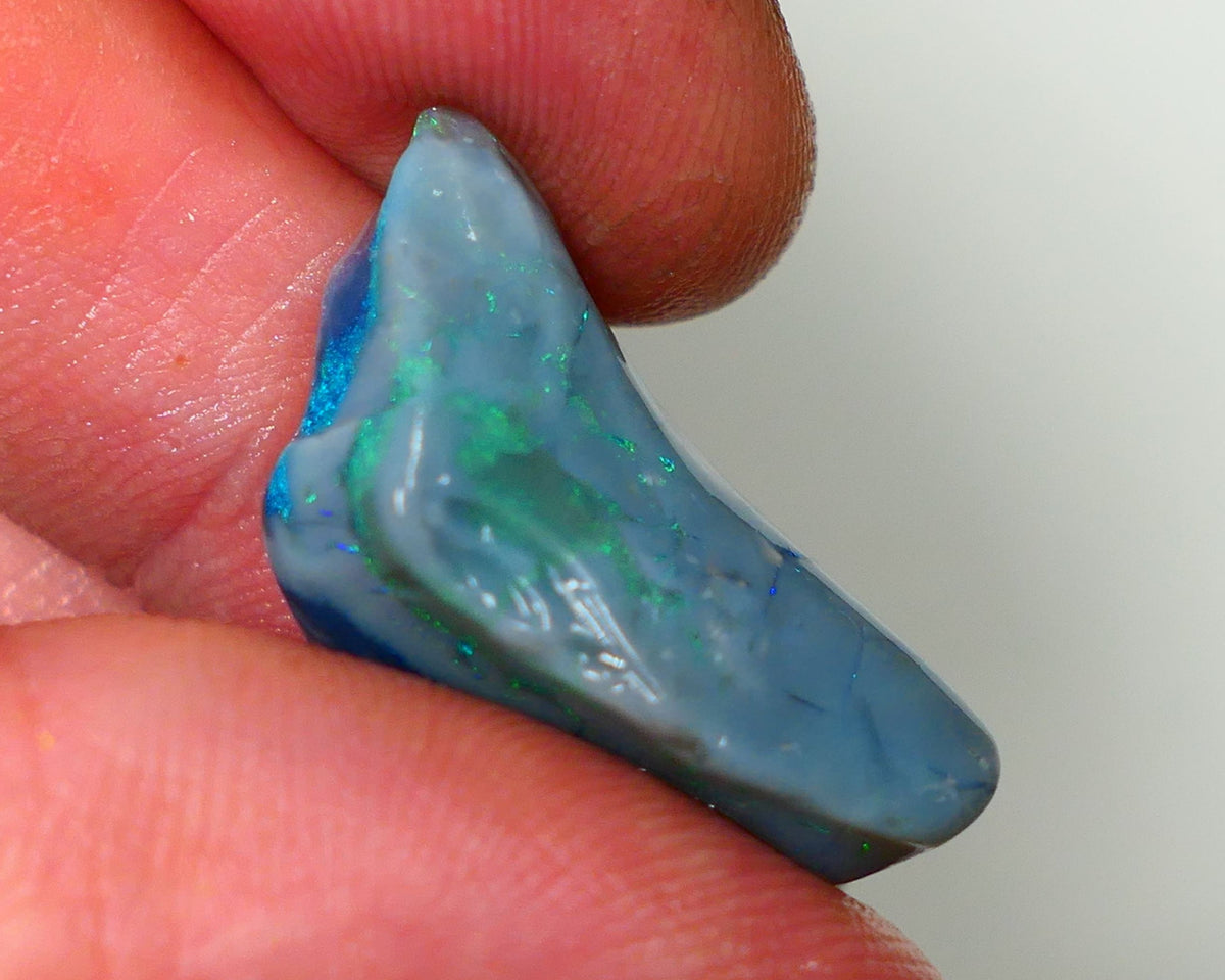 Lightning Ridge Rough Opal 17.00cts Dark Base Seam Bright  Gorgeous Green/Blue Bar 27x12x9mm NS347