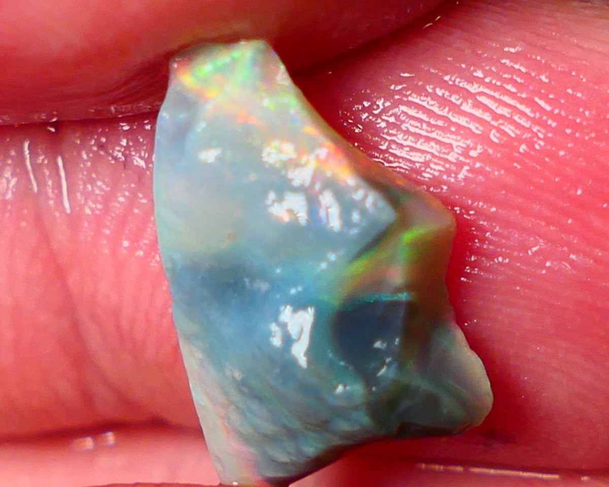 Lightning Ridge Small Cutters Seam opal rough 3.00cts showing Lovely bright Reds/Orange/Yellow 14x9x4mm ALP156