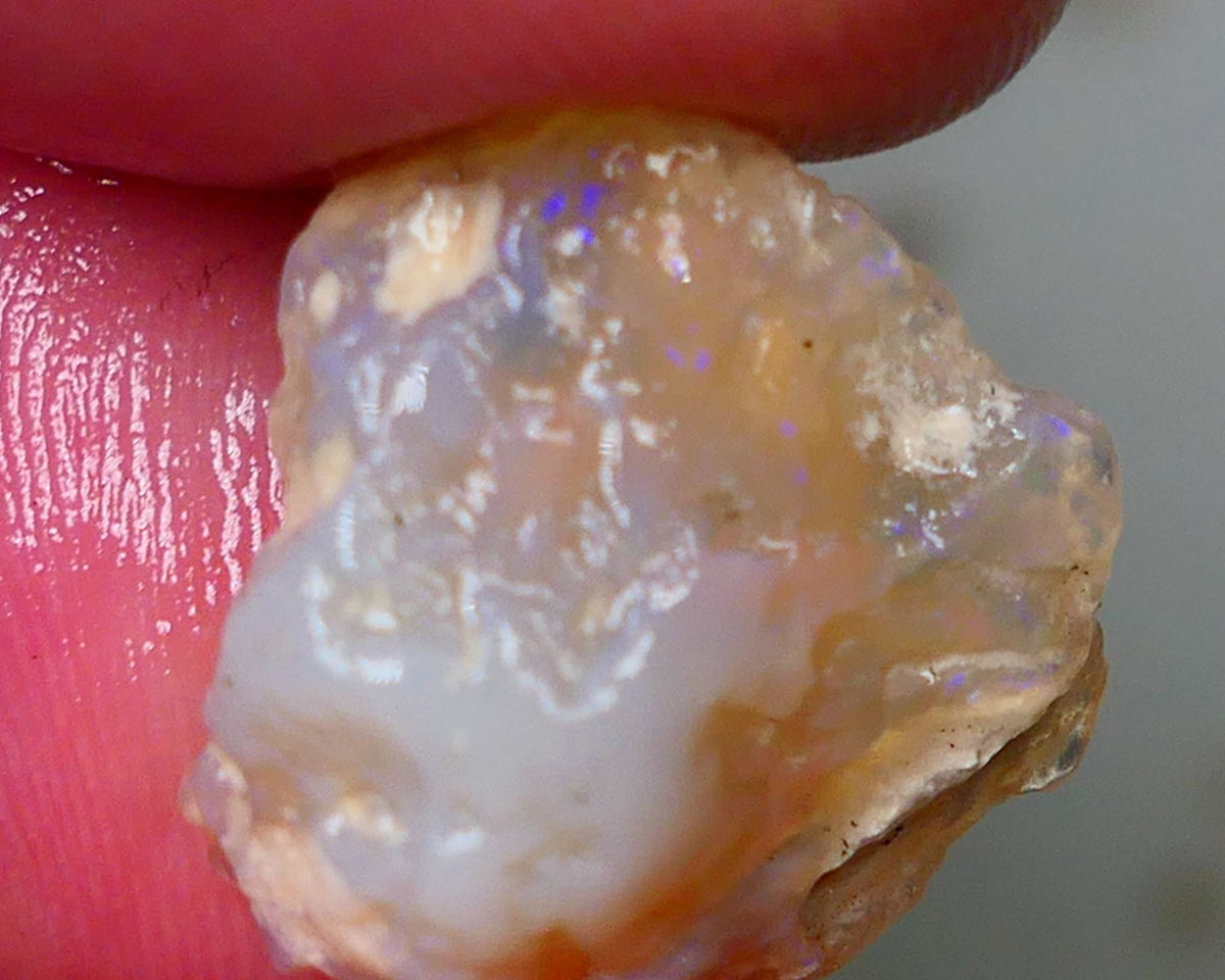 Lightning Ridge Crystal Knobby Rough Opal 11.50cts Showing Blue fires to gamble 17x17x7mm Auction93