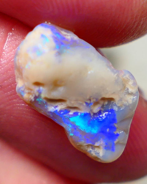 Lightning Ridge Rough Knobby opal 6.15cts Dark Base Showing Bright Blues in the bar 18x11x6mm to Gamble Auction126