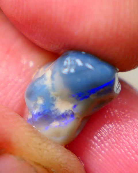 Lightning Ridge Rough Untouched Dark base knobby 5.15cts Fresh from the Wash small size packing a Bright Blue bar 12x8x8mm Auction123