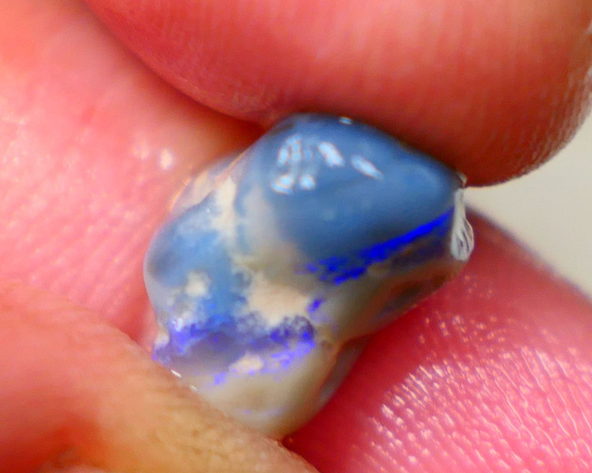 Lightning Ridge Rough Untouched Dark base knobby 5.15cts Fresh from the Wash small size packing a Bright Blue bar 12x8x8mm Auction123