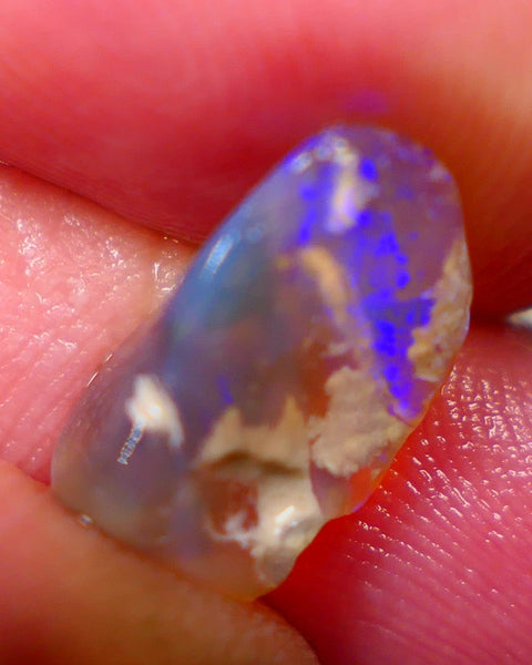 Lightning Ridge Rough knobby fresh from the wash 3.95cts Displaying Bright blue fires small size of 14x8x7mm Auction120