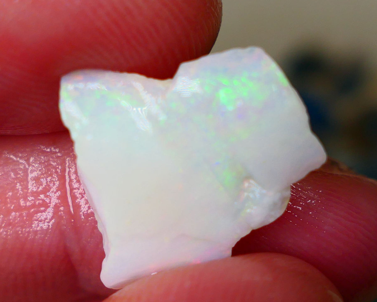 Gorgeous Mintabie Light base Seam opal 6.85cts Lovely Bright Multicolours to cut & explore 17x15x5mm Auction210