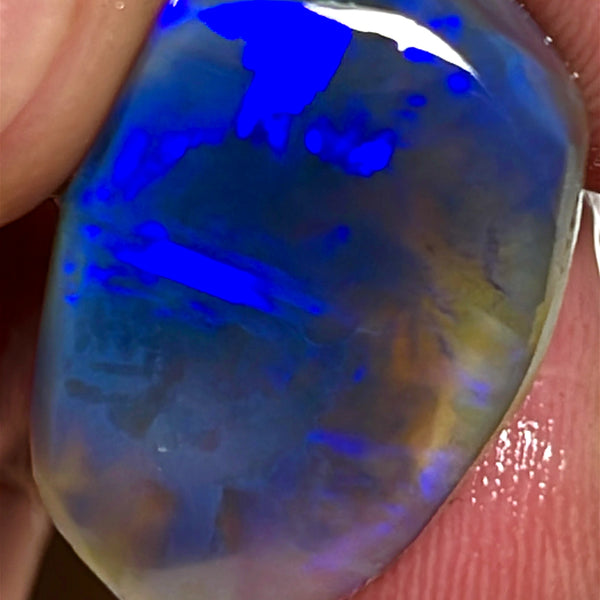 Lightning Ridge Opal Big Rough/Rub Dark Base Crystal Knobby From the Miners Bench® 23cts Broad zones of Blue fires 25.000 x 15.000 x 10.000 mm  WAE37