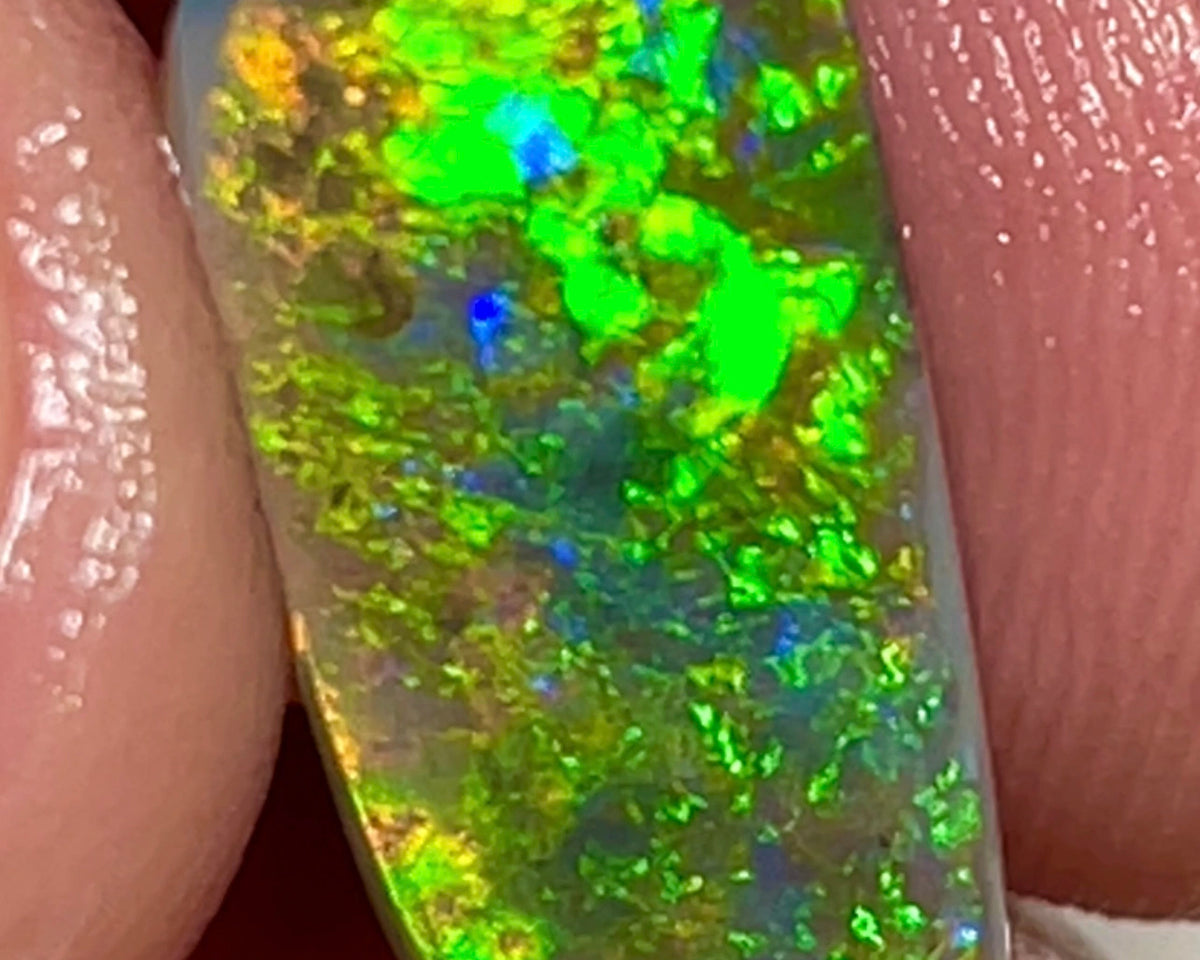 Gem Rub Of Lightning Ridge 4.95cts Stunning Super Bright & gorgeous Electric Multifires for setting in fine jewellery  17.00x 8.00x 3.00mm NSW069