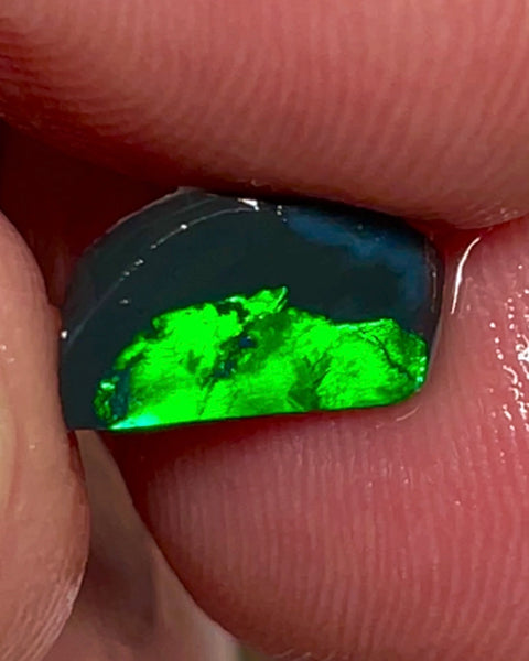 Lightning Ridge Opal Miners Bench® Black Base Seam Rough Rub 1.175cts Vivid Bright Green fires 11x6x1.5mm NSW015