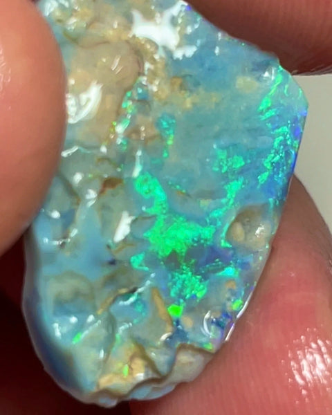 Lightning Ridge Rough Seam 11.50cts Gorgeous Blues & greens with flashes of yellows on dark base 25.000 x 17.000 x 4.000 mm NEW18