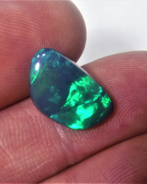 Australian Black Opal Gemstone 4.25cts AAA Quality Mulga® Field N1 Body Tone B1 Brightness Gorgeous Green & bit Blue fires WSBGEM2